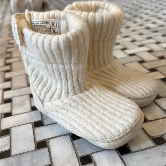 UGG Baby Cream Walker Booties - Picture 2 of 3